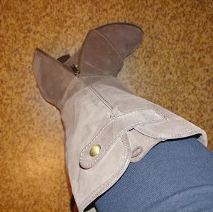 Fergalicious Mid Calf Boots size 8